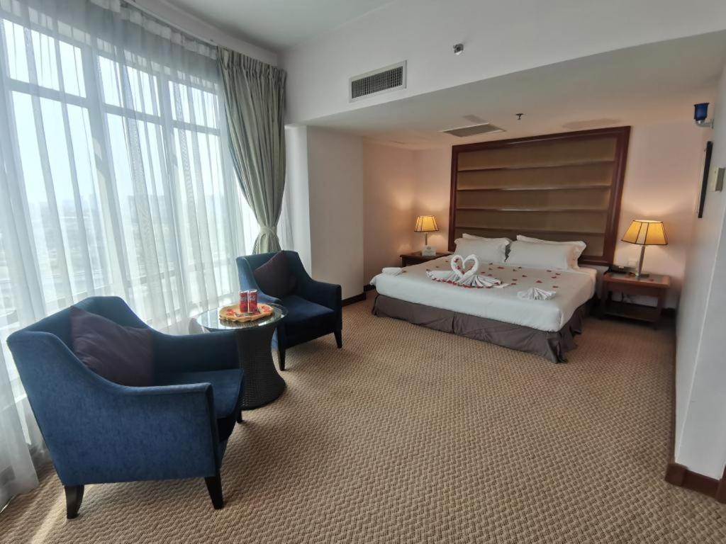 Oriental Crystal Hotel Kajang Buitenkant foto